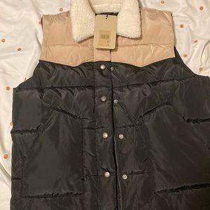 New Levi’s Puffer Vest